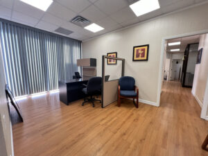 Mt Franklin Expands to El Paso - Photo of Office Desk Space